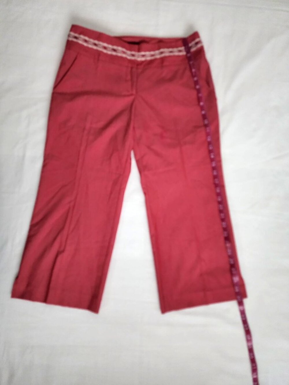 BEBE Women's Lace Detailed Waistband Crop Ankle Pants In Rhubarb Size 4 - Picture 12 of 13